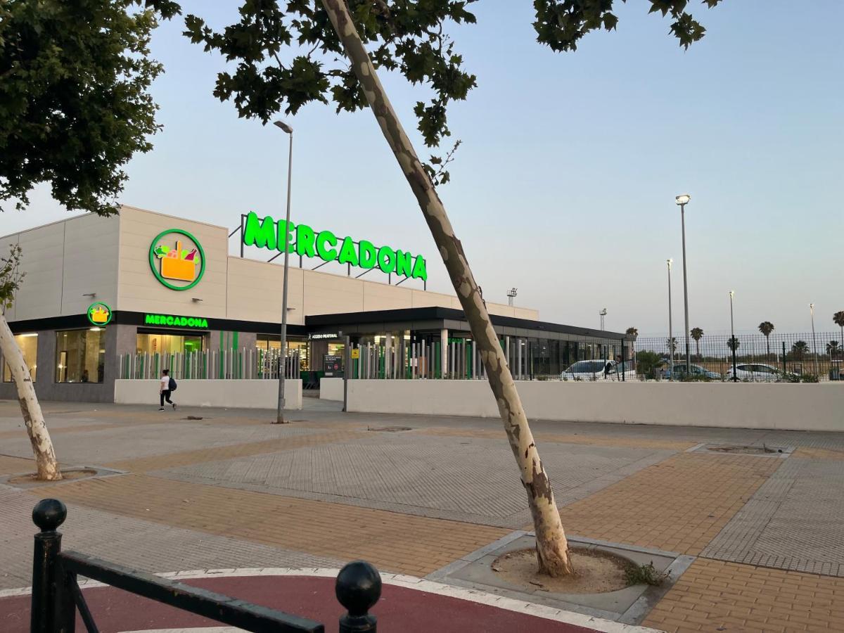 Mercado Y Playa Исла Кристина Екстериор снимка